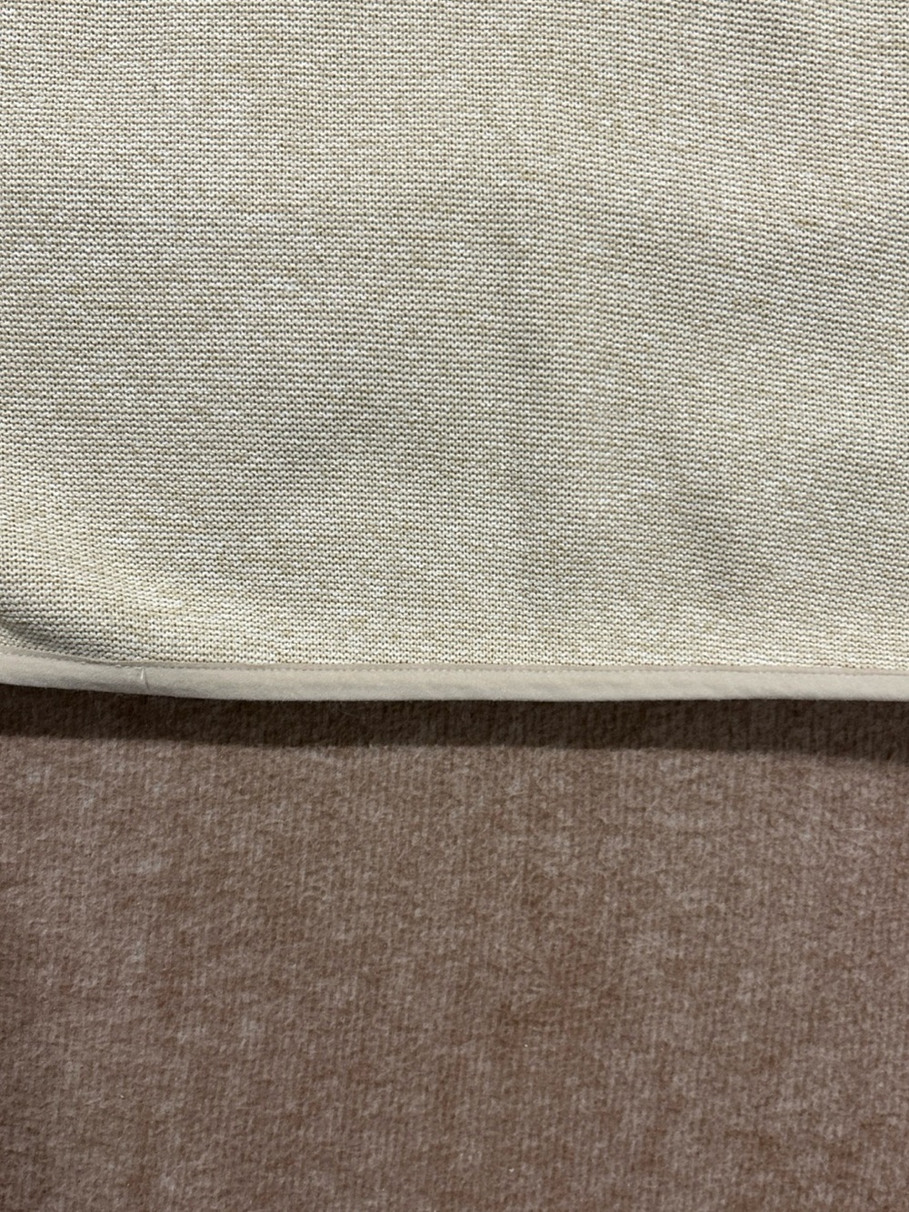 Men's Accessory - Label Close-up - Picture 5 of 7
